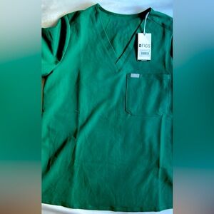 Figs Hunter Green Top Medium Size